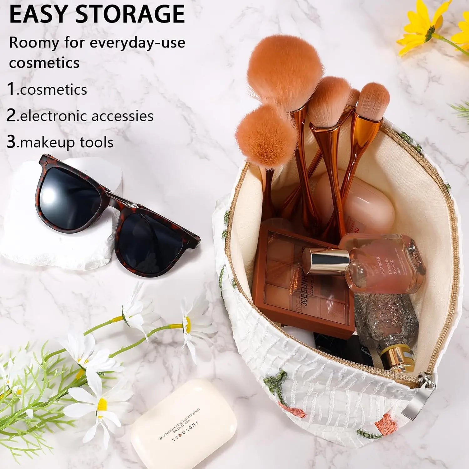 Nataly | Tulip Flower Quilted Canvas Cosmetic Makeup Bag