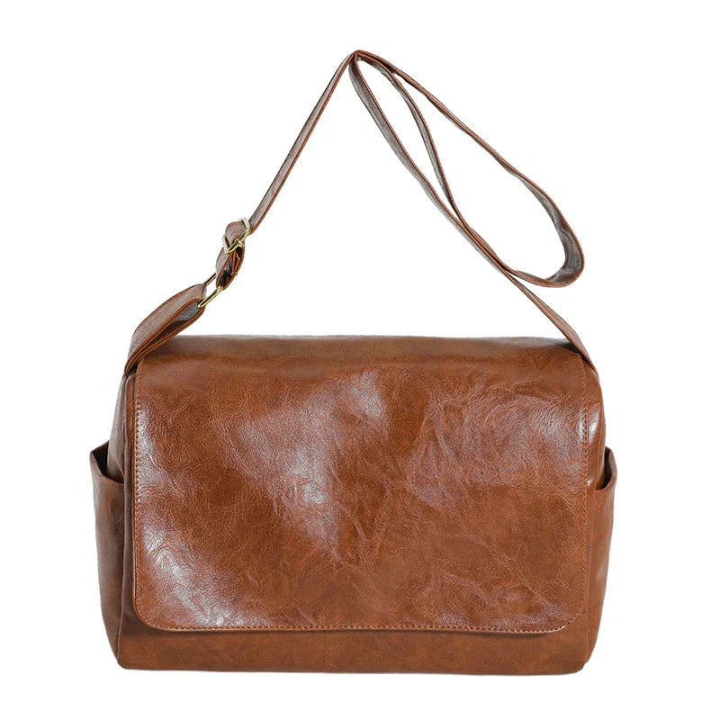 Claudia | Oversized Shoulder Bag for Everyday Carry and Style