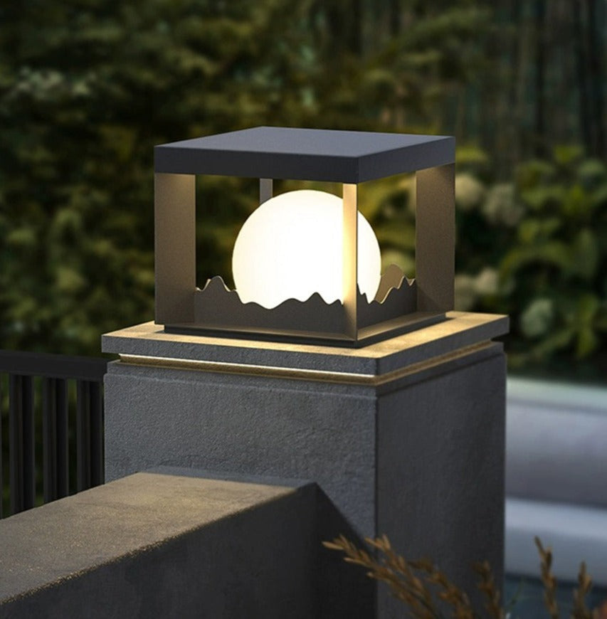 FenceGlow – Solar LED Wall Lighting for Outdoor Spaces-1