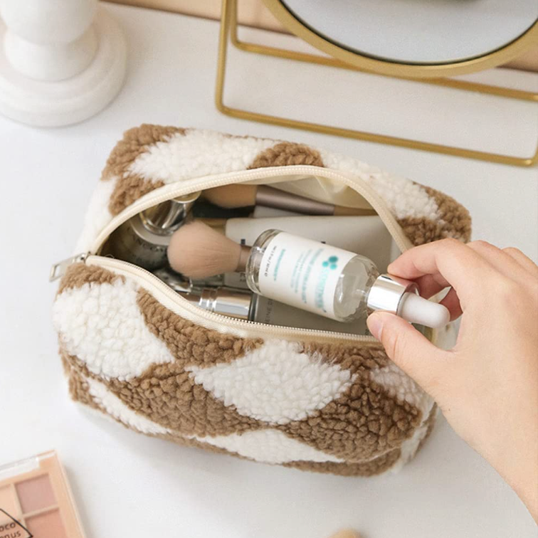 Jazmine | Checkered Soft Plush Makeup Bag