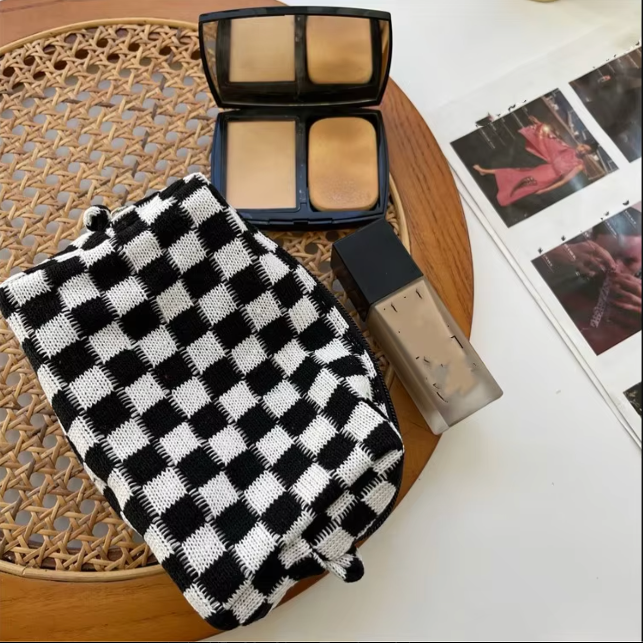 Amaris | Compact Y2K Checkered Make-up Cosmetic Bag