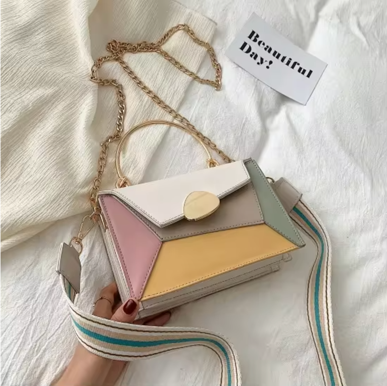 Lianne | Modern Handbag with Geometric Design and Chain Strap
