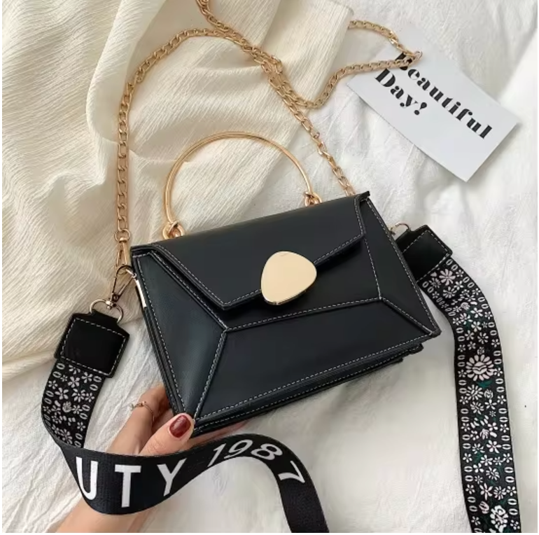 Lianne | Modern Handbag with Geometric Design and Chain Strap