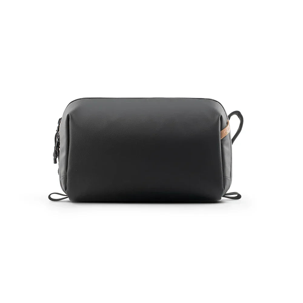 Saphir | Durable and spacious travel makeup organizer