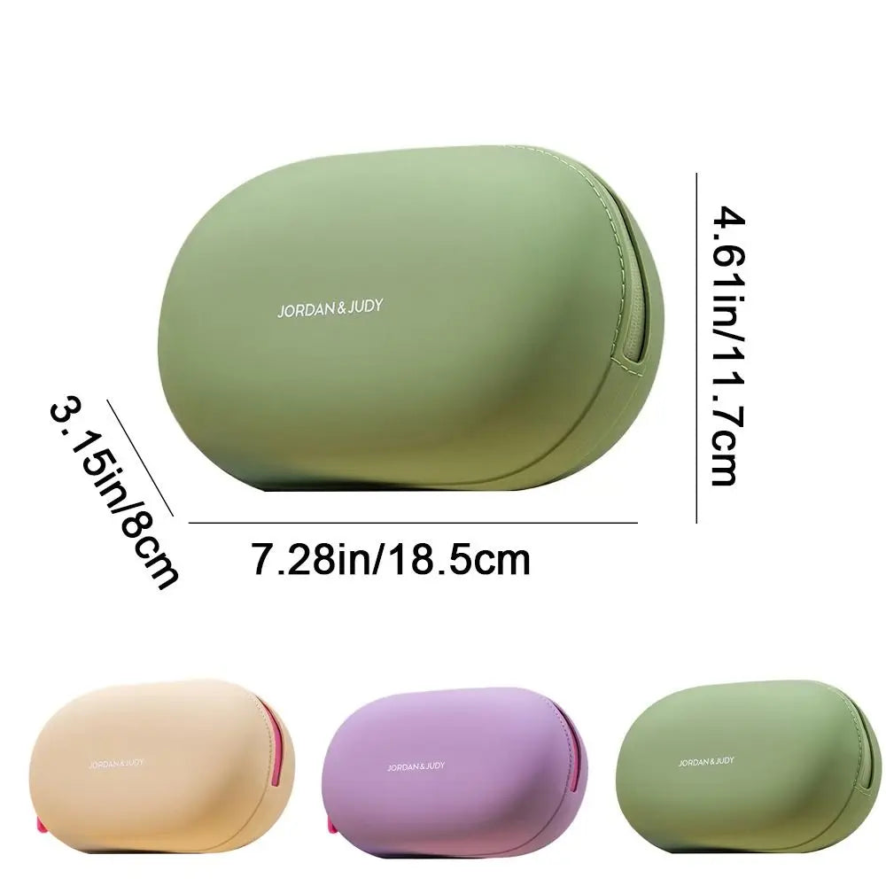Emiliana | Versatile, waterproof and spacious cosmetic bag