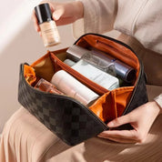 Elena | Stylish and robust cosmetic organizer