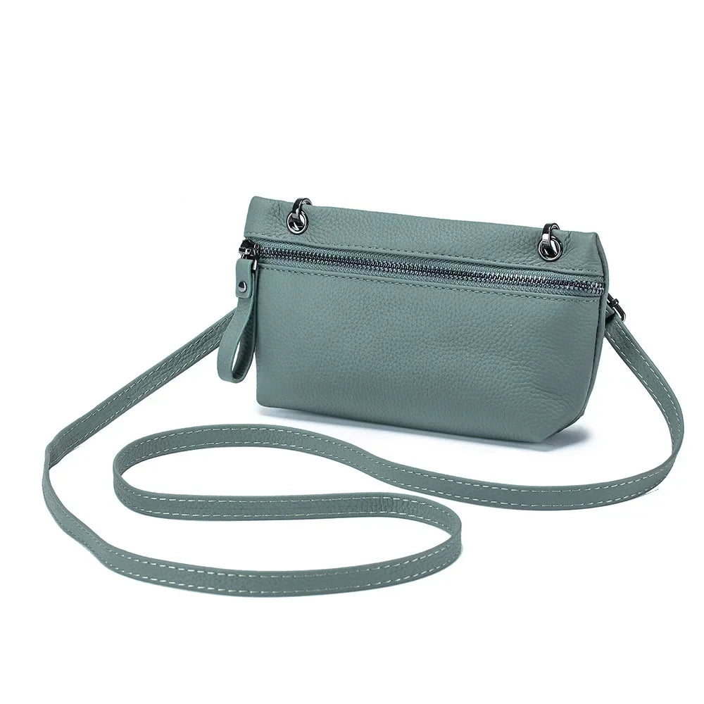 Raven | Compact Crossbody Bag for Everyday Convenience