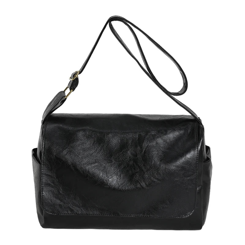 Claudia | Oversized Shoulder Bag for Everyday Carry and Style