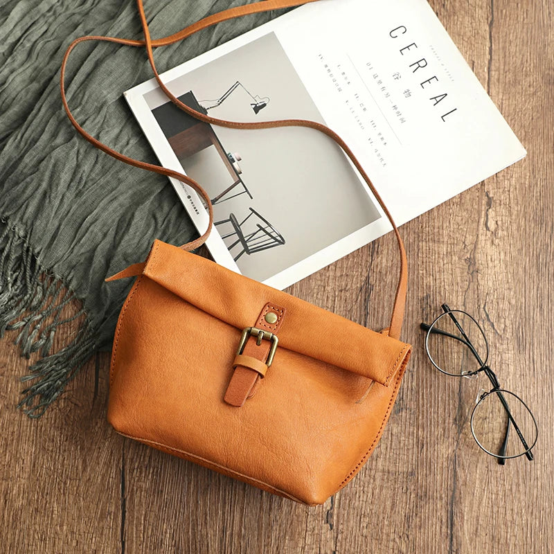 Annie | Vintage-Inspired Crossbody Bag with Buckle Detail