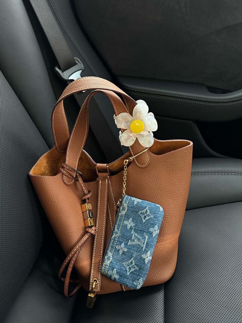Zoe| Stylish Bucket Bag of Premium Vegan Leather