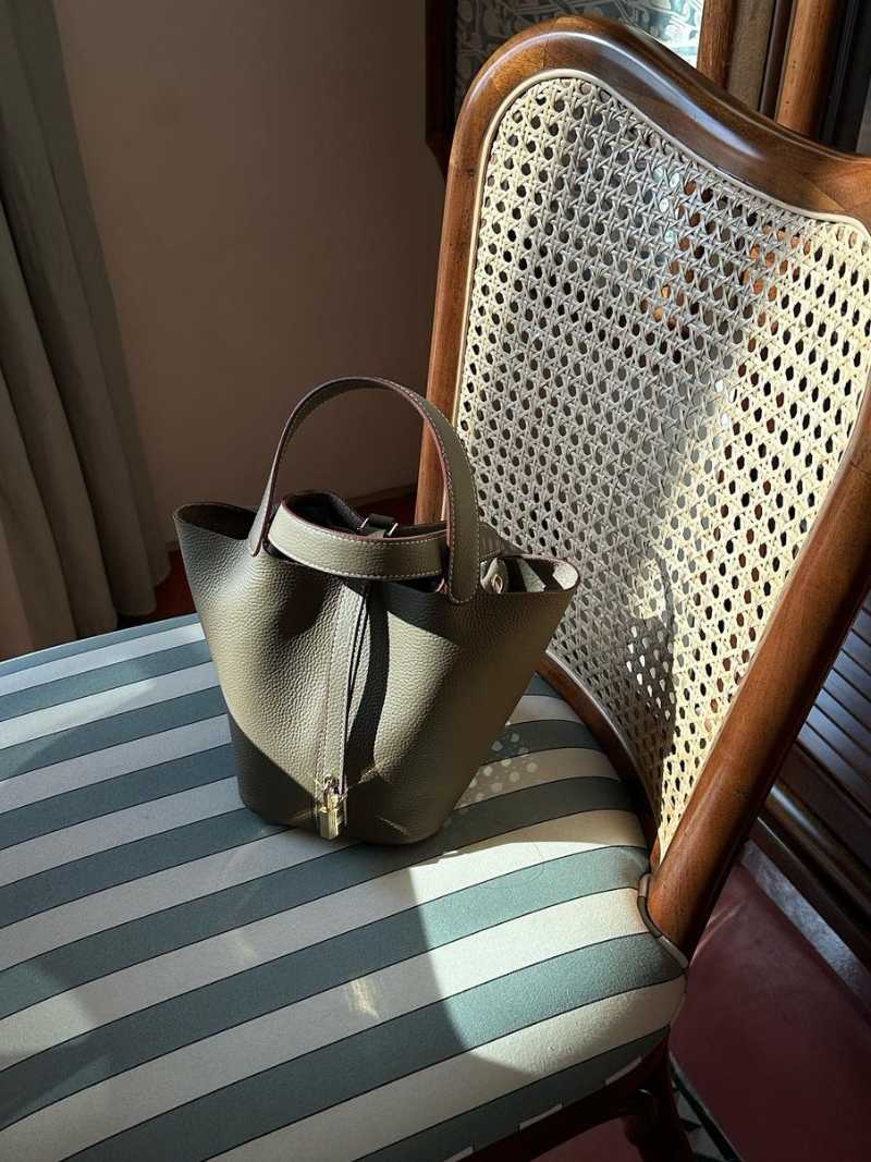 Zoe| Stylish Bucket Bag of Premium Vegan Leather