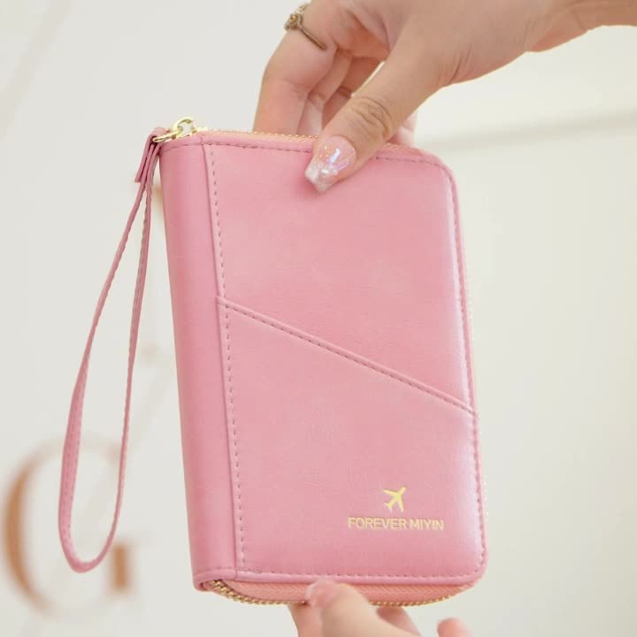 Light | RFID-Secure Travel Wallet
