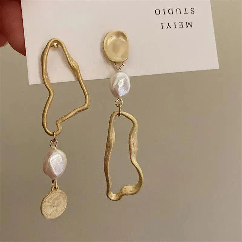 Everly | Unique Gold Accent Pearl Earrings