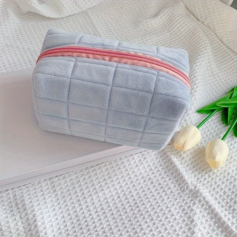 Emma | Luxurious and Practical Cosmetic Bag