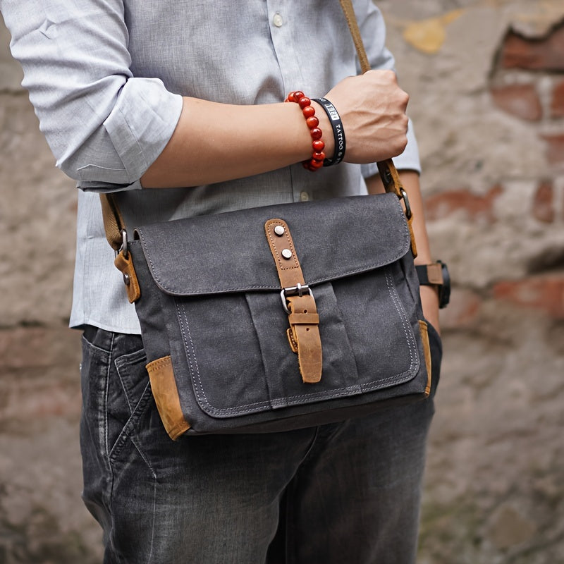 Carter | Messenger Bag with Vintage Buckle Design
