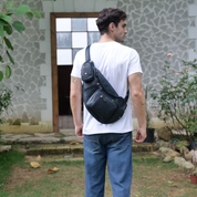 Chuck| Multi-Functional Crossbody Backpack