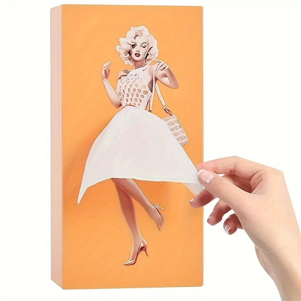 Iconic stylish tissue