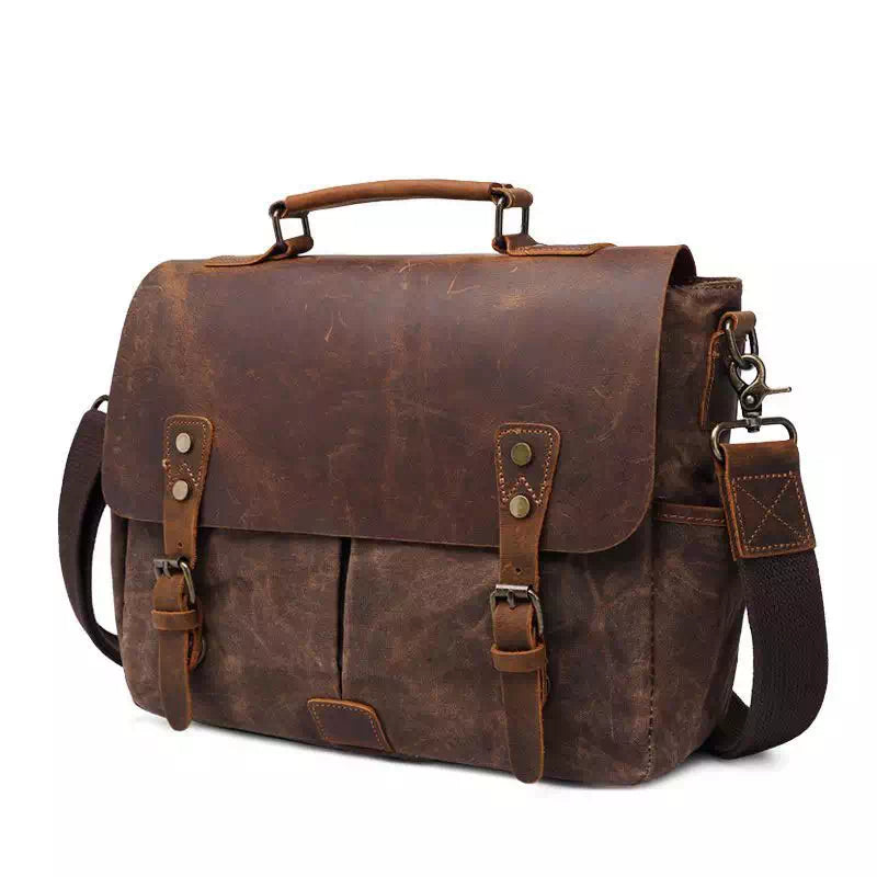 Raphael | Classic Messenger Bag