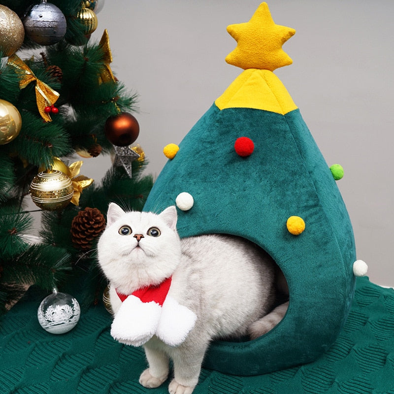 Christmas tree cat basket - Festive purr