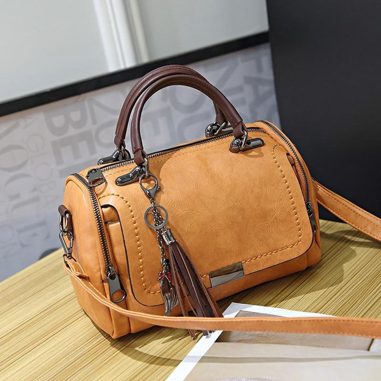 Glenda | Vintage Convertible Handbag with Shoulder Strap