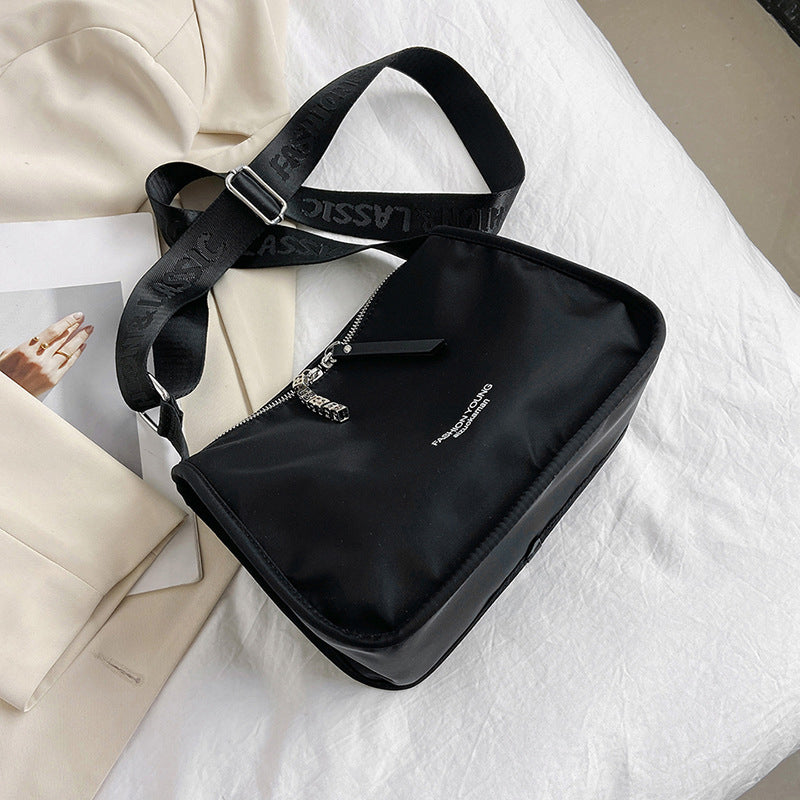 Nikki | Chic Nylon Crossbody Bag
