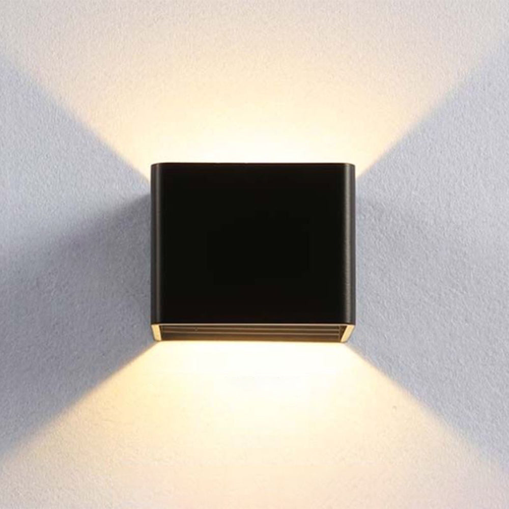 Luma | Modern Square Wall Lamp