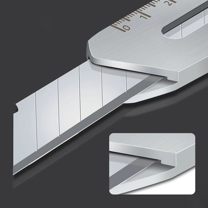 Multifunctional knife set