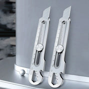 Multifunctional knife set