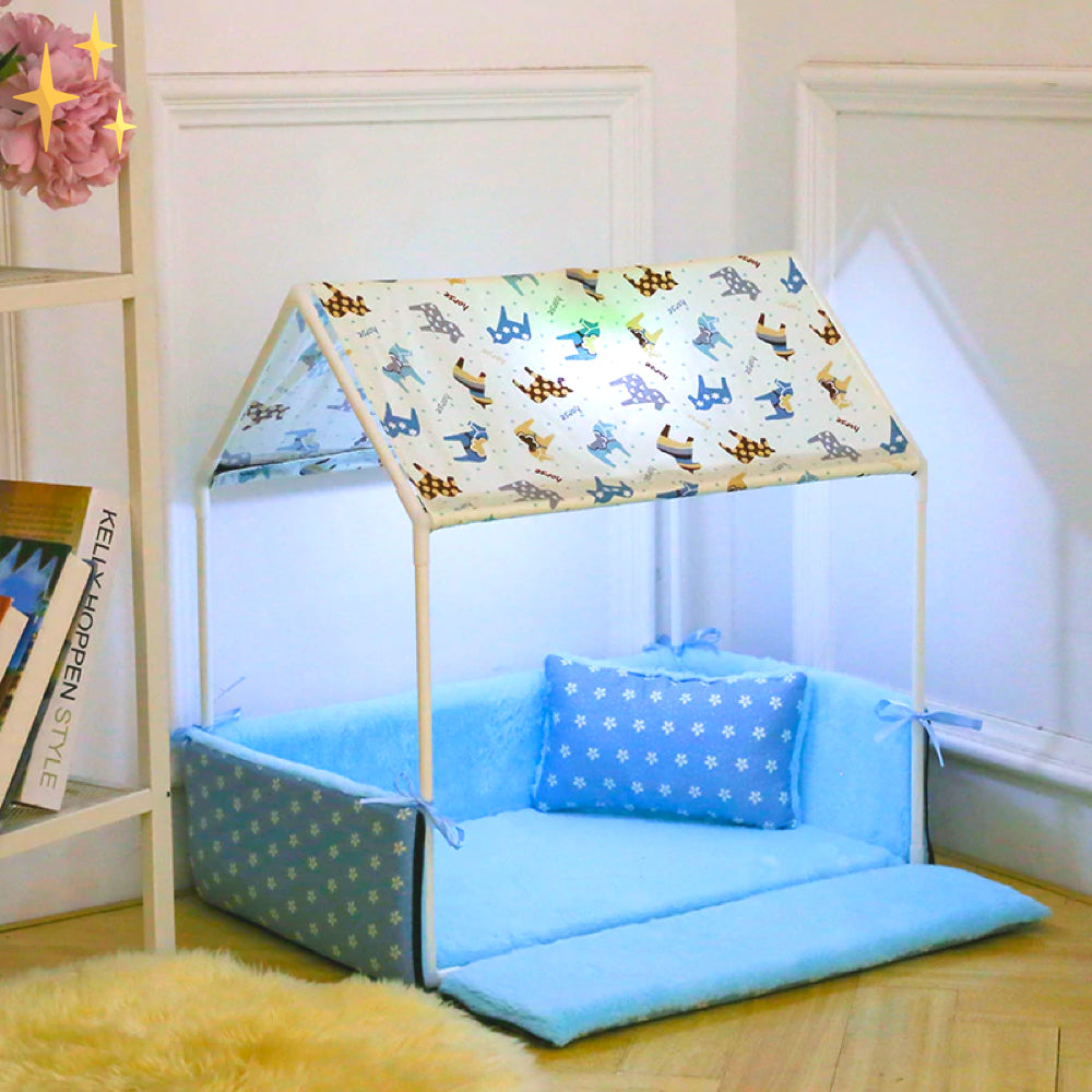 Covered fleece sleep basket with roof and pillow