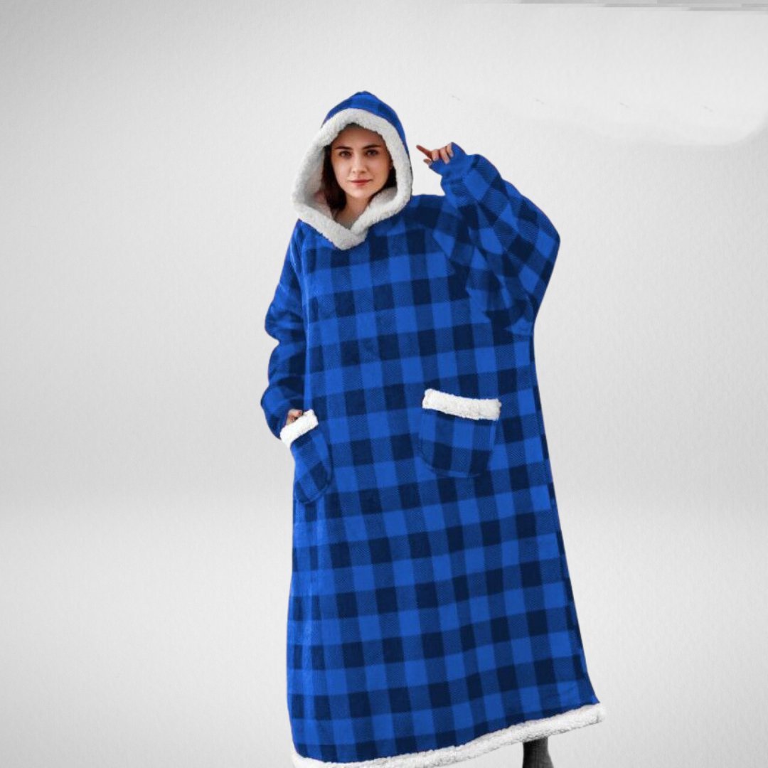 Oversized blanket with hood and warm fleece lining