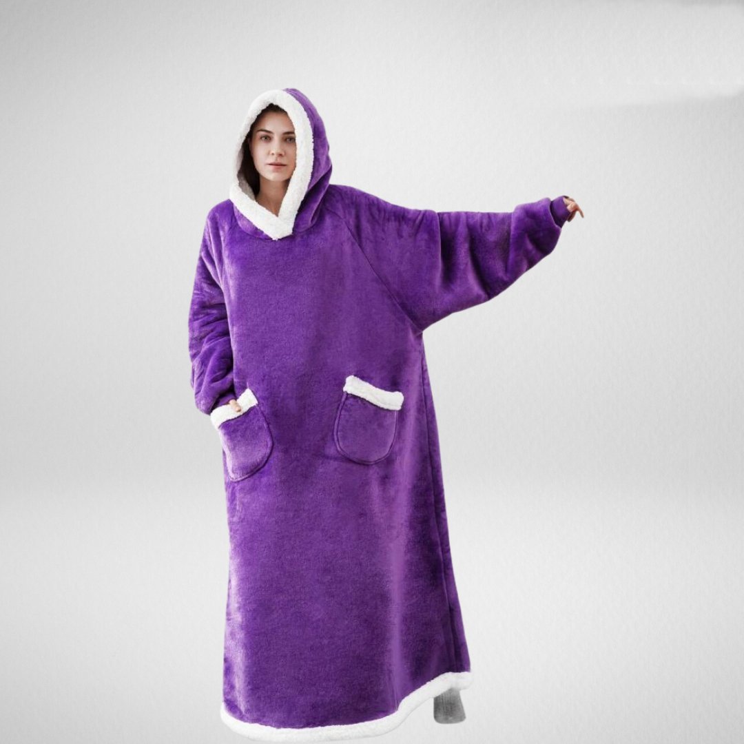 Oversized blanket with hood and warm fleece lining