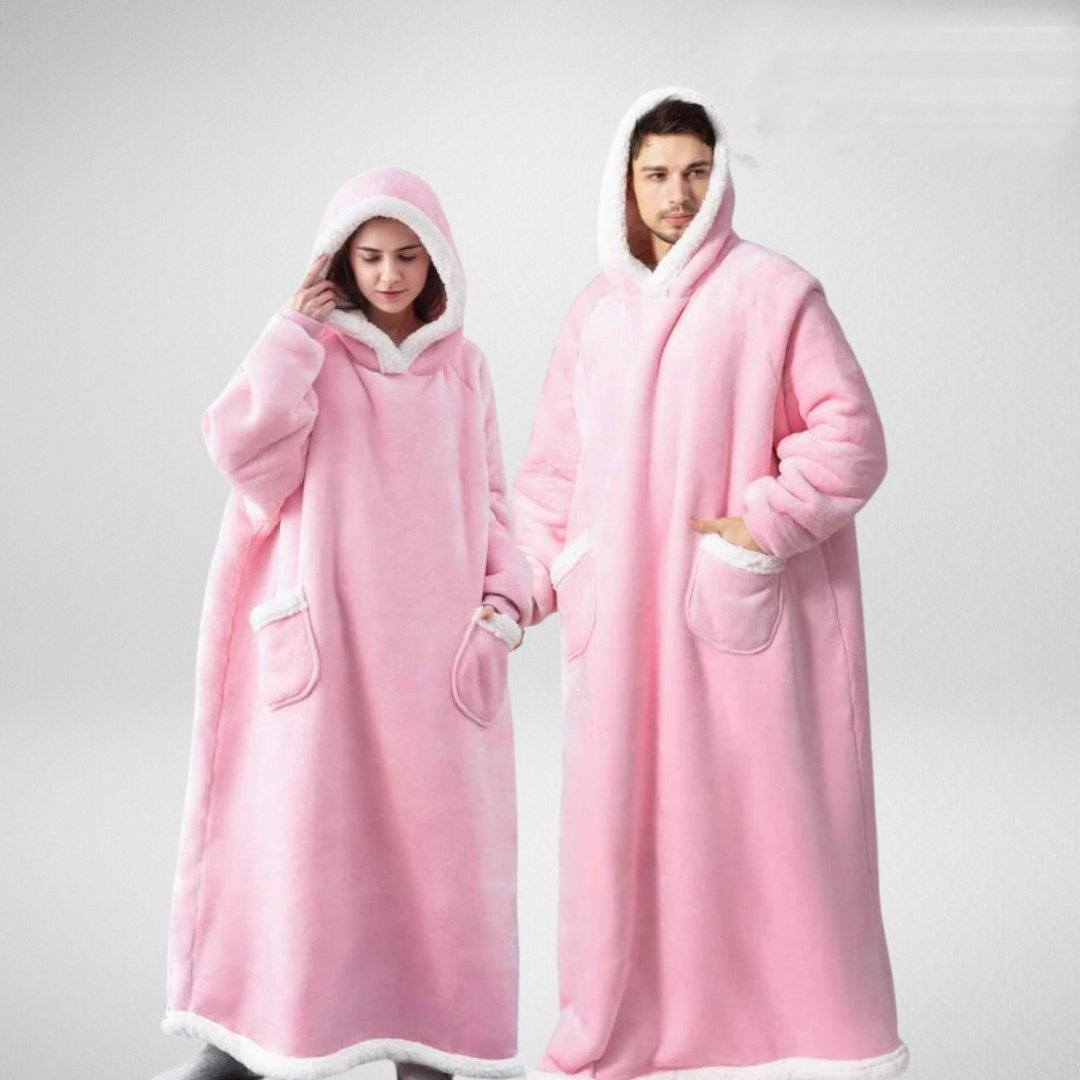 Oversized blanket with hood and warm fleece lining