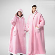 Oversized blanket with hood and warm fleece lining